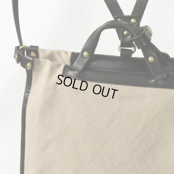 ライトグレー/ ブラック