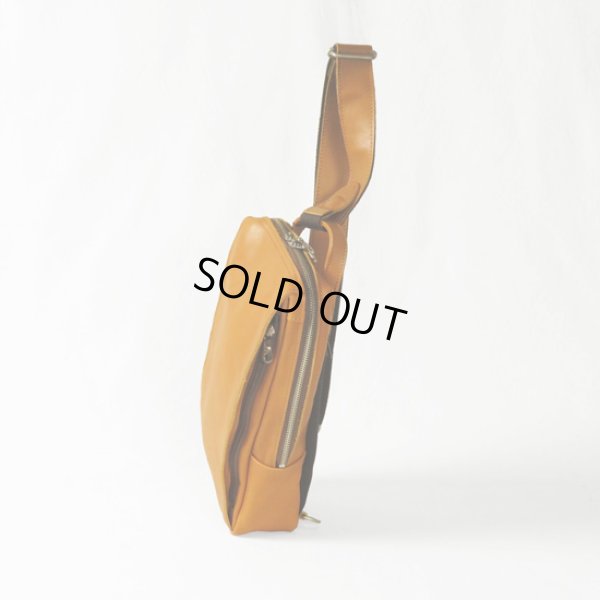 画像2: BAGGYPORT / バギーポート SLANTING 2WAYボディーバッグ (2)