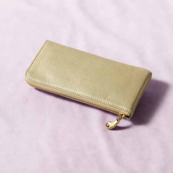 シャンパンゴールド