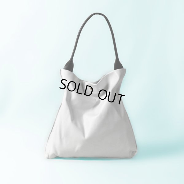 02 ライトグレー