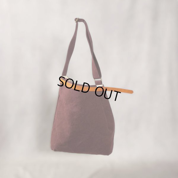 18 バーガンディー