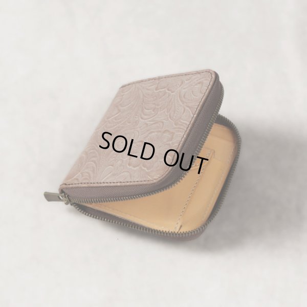 画像4: Re-ACT / リアクト フラワーエンボスレザー ラウンドファスナーミドルウォレット (4)