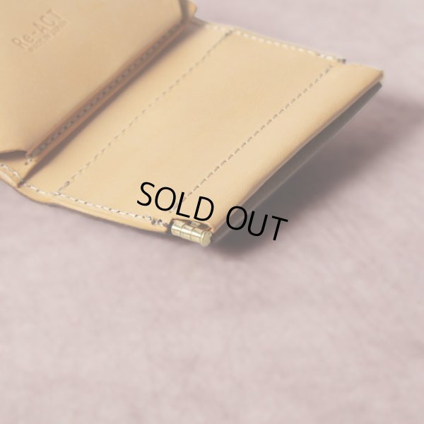 画像11: Re-ACT / リアクト フラワーエンボスレザー 3つ折りミニウォレット (11)