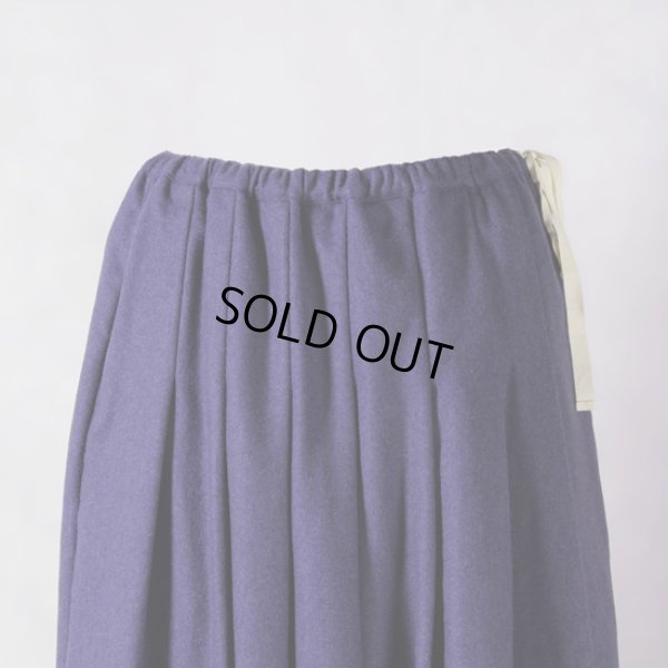 画像2: ina / イナ ウエスト外紐付きタックスカート (2)