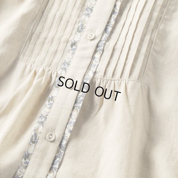 画像6: sosotto / ソソット 麻レーヨンリバティパイピング ピンタックフリル衿ブラウス (6)