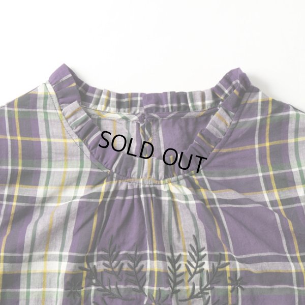 画像2: sosotto / ソソット スカラップ 刺しゅう半袖ブラウス (2)