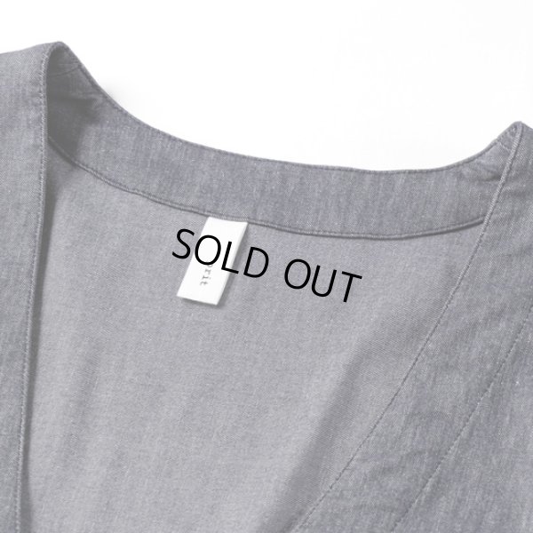 画像3: prit / プリット コットンリネンストレッチデニム Vネックサイドスリットベスト (3)