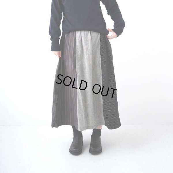 画像2: NATURAL LAUNDRY / ナテュラルランドリー パッチワークシャーリングスカート (2)
