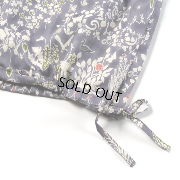 画像7: sosotto / ソソット リバティープリント 裾ドロストフリル衿プルオーバーブラウス (7)