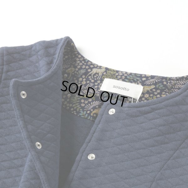 画像3: sosotto / ソソット コットンキルトLIBERTY使い ノーカラーハーフコート (3)