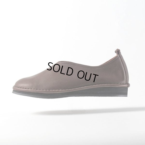 画像4: ramble comfort / ランブルコンフォート オイルシュリンクレザー Vカットフラットシューズ (4)