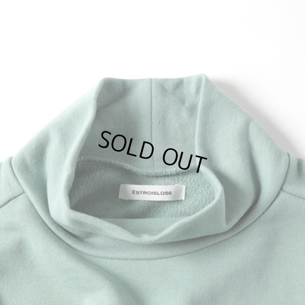 画像4: ESTROISLOSE / エストゥロワルーズ セントラル裏毛 オフタートルプルオーバー (4)