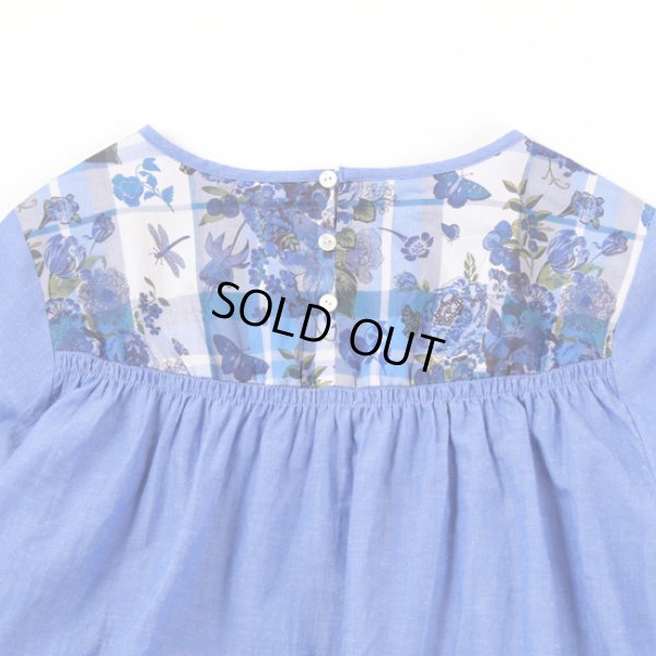 画像6: sosotto / ソソット 綿麻シャンブレー×リバティヨーク切替 ゴムシャーリングブラウス (6)