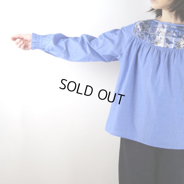 画像9: sosotto / ソソット 綿麻シャンブレー×リバティヨーク切替 ゴムシャーリングブラウス (9)