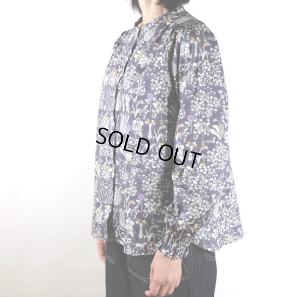 画像10: sosotto / ソソット リバティプリント バンドカラー 袖シャーリングブラウス (10)