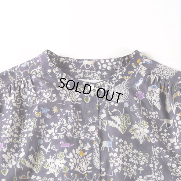 画像2: sosotto / ソソット リバティプリント バンドカラー 袖シャーリングブラウス (2)