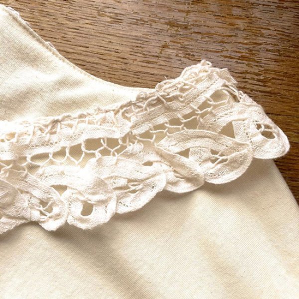 画像11: tumugu / ツムグ コットン天竺×バテンレース Vネックプルオーバー (11)