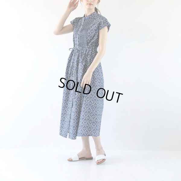 画像2: sosotto / ソソット ツタ柄細ピンタック ウエストドロスト フレンチワンピース (2)