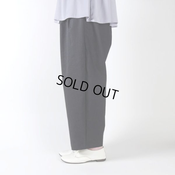 画像11: prit / プリット リネン混ストレッチシャンブレー タックバギーパンツ (11)