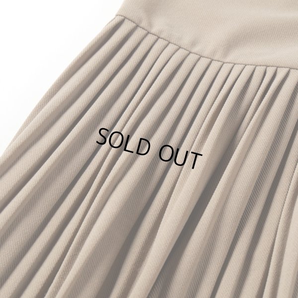 画像5: sosotto / ソソット ツイルジョーゼット 消しプリーツ ノースリーブワンピース (5)