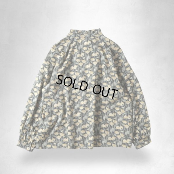 画像15: sosotto / ソソット リバティタナローン フリル衿ゴムシャーリングブラウス (15)