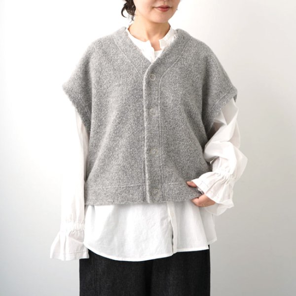 画像2: grin / グリン シープパイルボア ライトベスト (2)