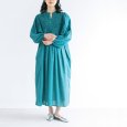 画像2: PONT DE CHALONS / ポンデシャロン ハンドスモッキングギャザーワンピース (2)