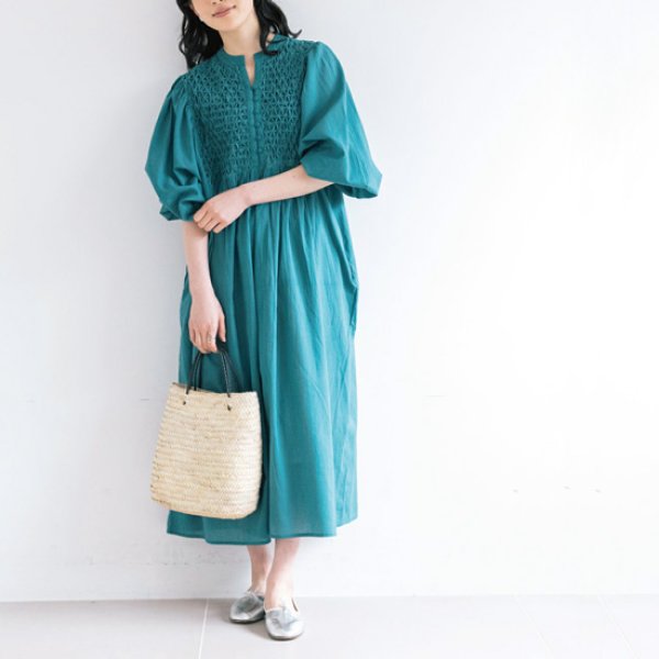 画像4: PONT DE CHALONS / ポンデシャロン ハンドスモッキングギャザーワンピース (4)