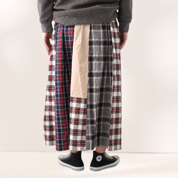 画像4: NATURAL LAUNDRY / ナテュラルランドリー 先染めパネル シャーリングスカート (4)