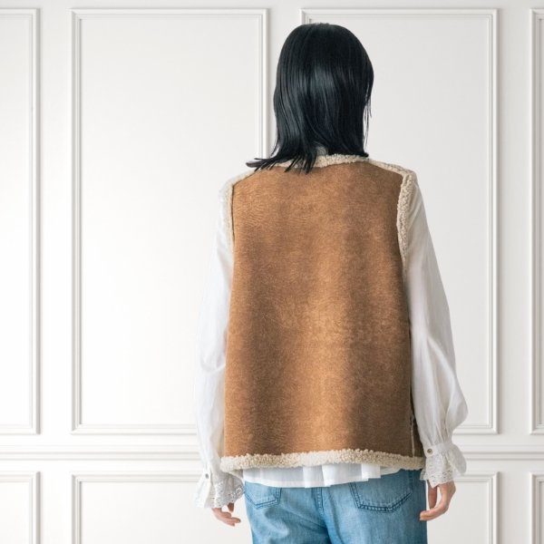 画像4: PONT DE CHALONS / ポンデシャロン フェイクムートン リバーシブルジレ (4)