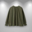 画像14: sosotto / ソソット シルキー21Wコール LIBERTYボタン 2WAYスタンドブラウス (14)